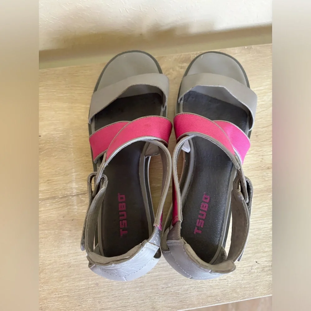 TSUBO leather strappy sandals - Picture 4 of 5